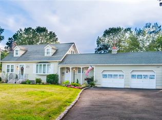 136 West St, Colonia, NJ