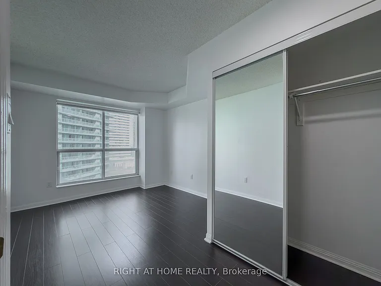 23 Lorraine Dr #1101 — Photo 12