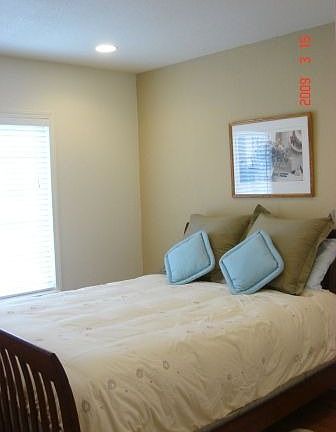 uppper level bedroom