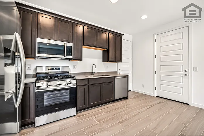 9828 W Mulberry Dr — Photo 35