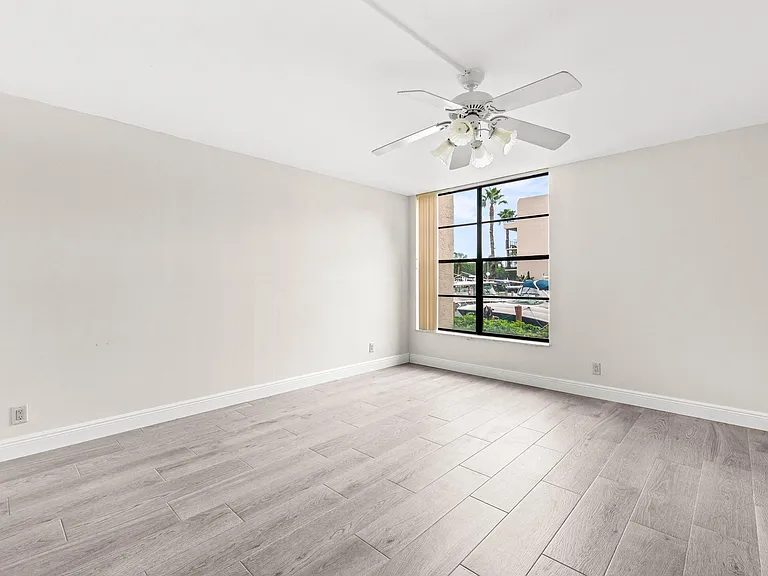 17 Royal Palm Way #103 — Photo 18