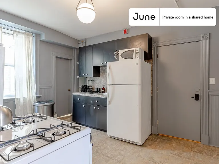 452 Hanover St #B — Photo 7