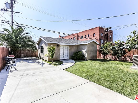 3rd image of 505 N Kingsley Dr