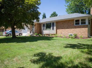 3812 46th Ave N, Robbinsdale, MN 55422