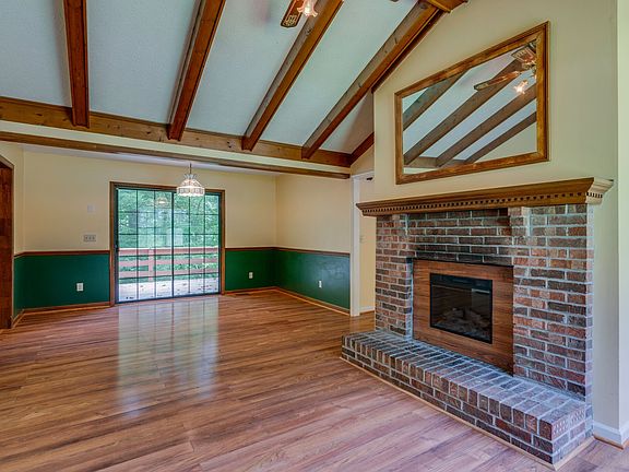 2nd image of 1815 Winding Way Dr