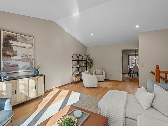 5th image of 4550 Evergreen Dr