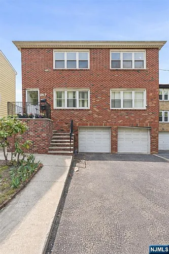 648 Fairview Ave Photo 1