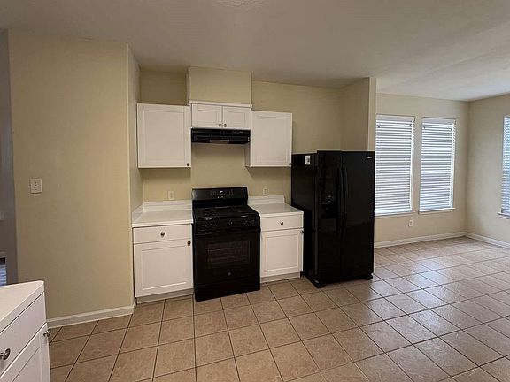 3rd image of 1010 Doubletree Glen Dr