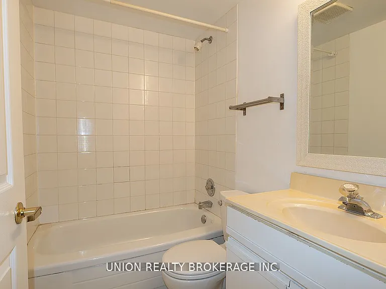 33 Balsam Ave #B1 — Photo 6