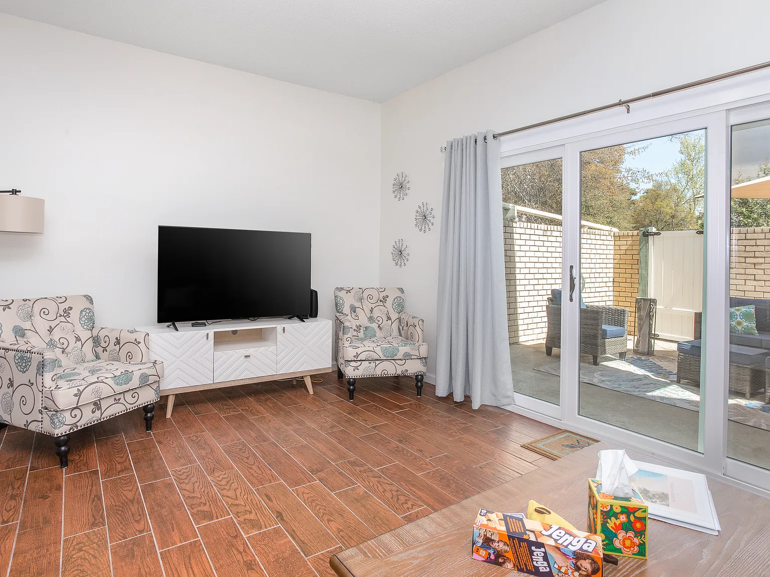 2 bed, 2.5 bath, 1296 sqft, $1,850 — Photo 1
