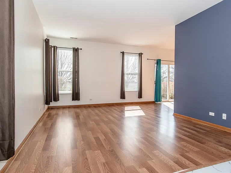 4133 Blackstone Dr — Photo 30