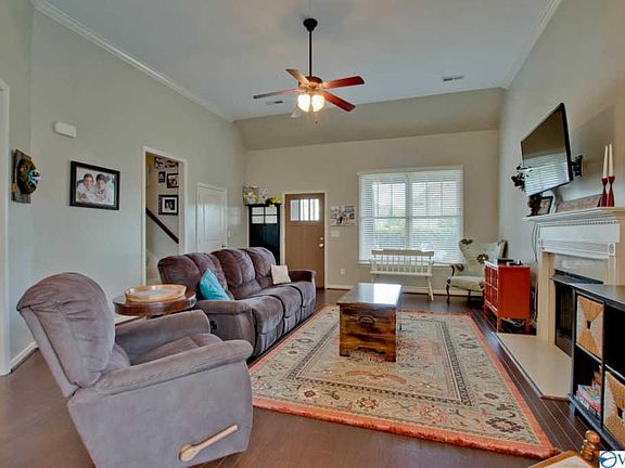 5th image of 2905 Old Barn Cir