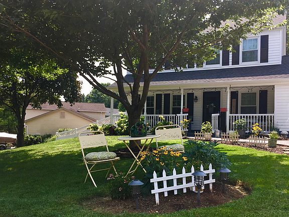 Wonderfully landscaped front