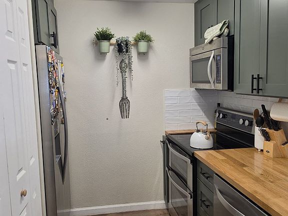 3rd image of 2067 San Marino Way N