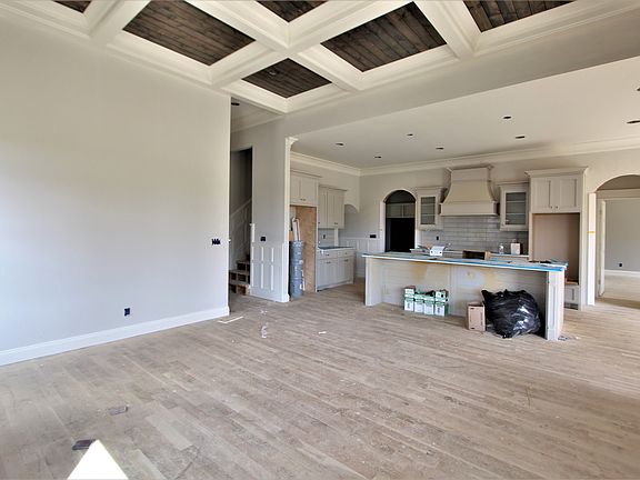 3rd image of 419 Huntington Dr #113-lot 113
