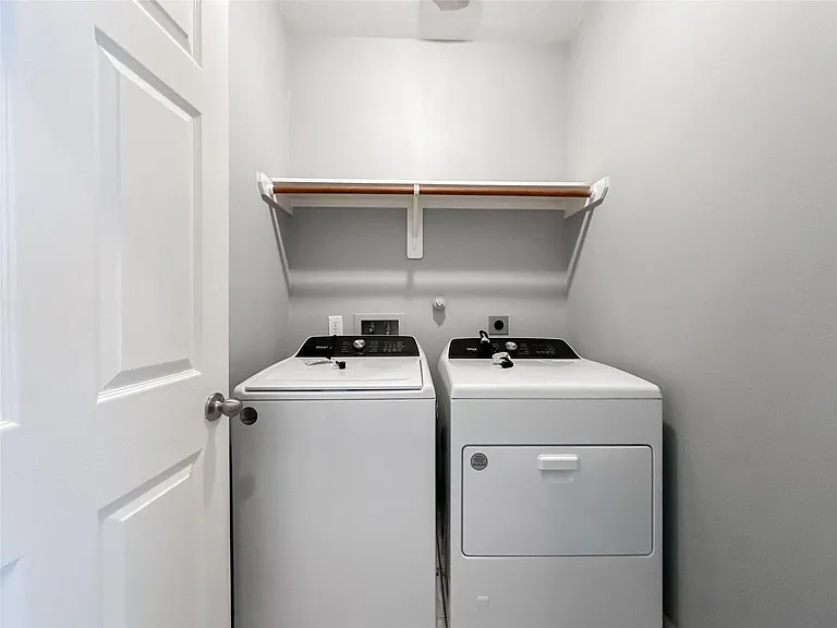 6810 Summer Bridge Ln — Photo 34