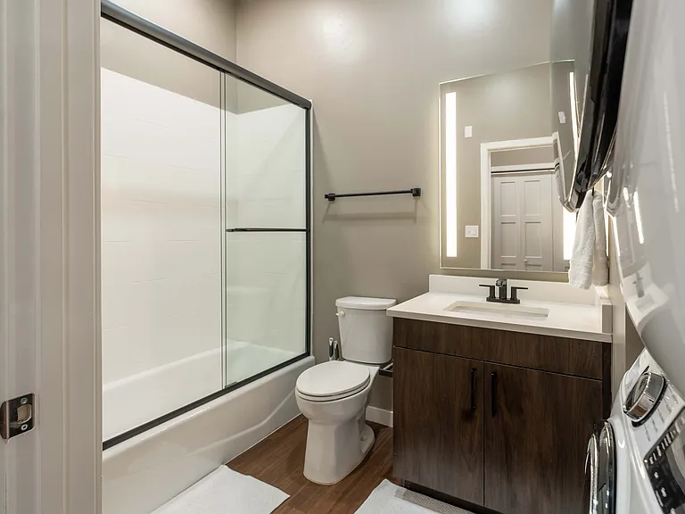 1364 E Battlefield Rd — Photo 54