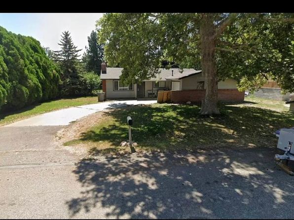 8819 W Shellie Ln