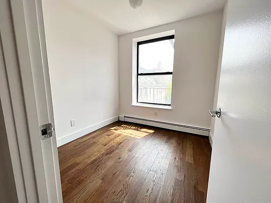 Rented by EastMount Realty LLC | media 9