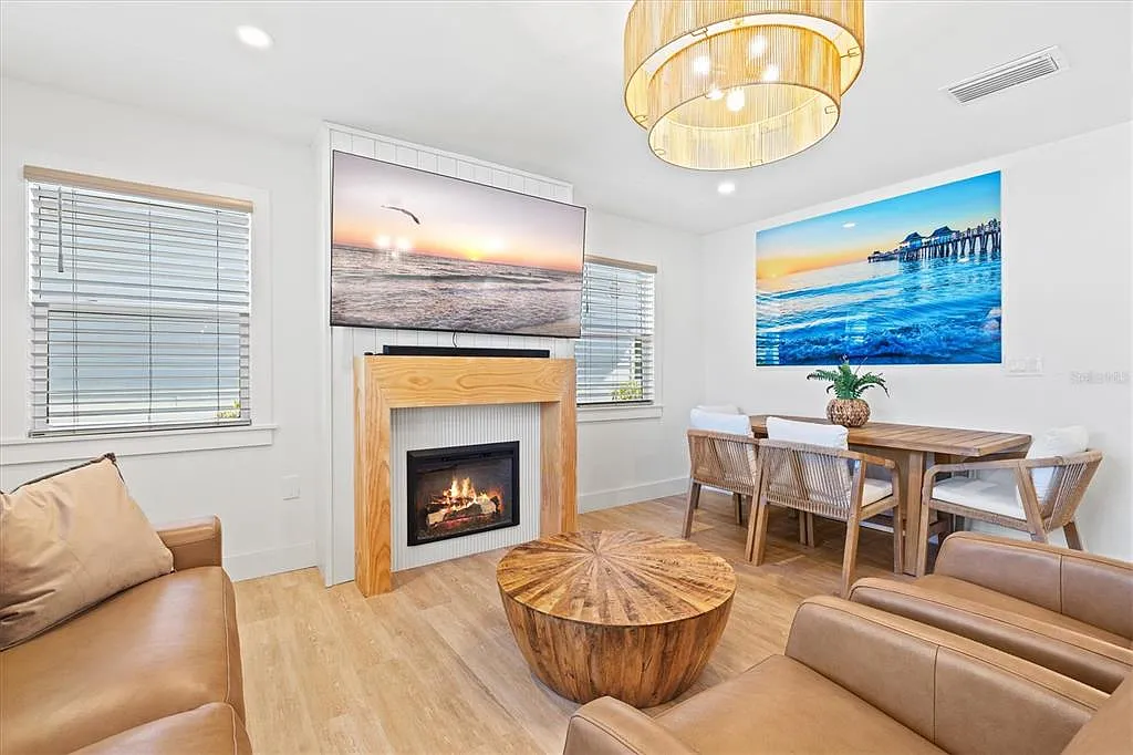 3 bed, 3.0 bath, 1200 sqft, $9,750 — Photo 4