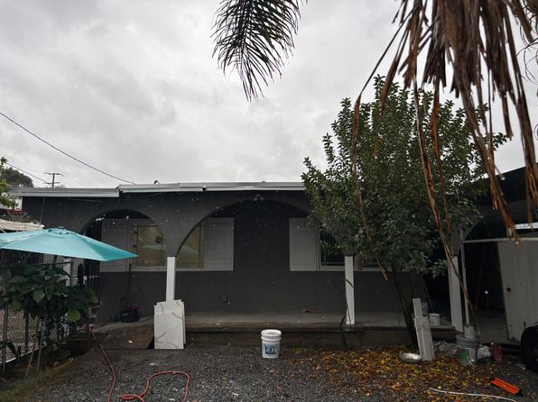 1049 Independence St