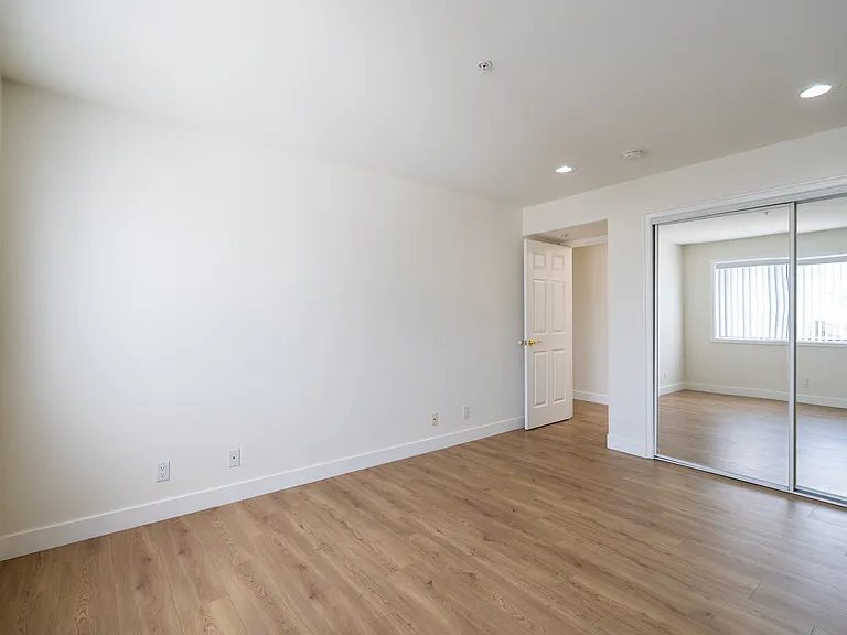 1758 N Alexandria Ave #1758.5 — Photo 39