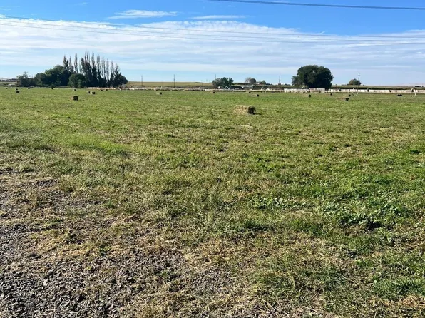 240 Hornby Rd, Grandview, WA 98930