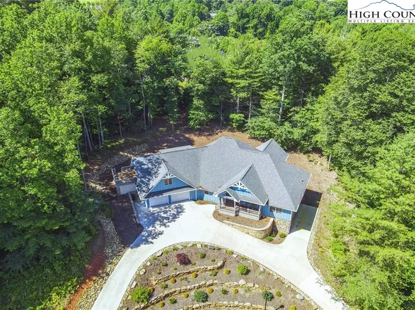 225 Henry's Glen Drive, Morganton, NE 28655