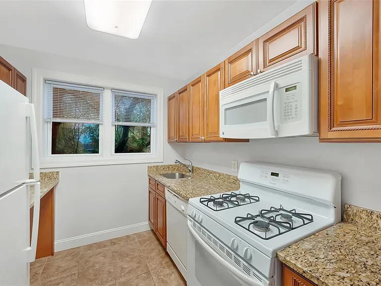 504 Pelham Rd #C3 — Photo 16