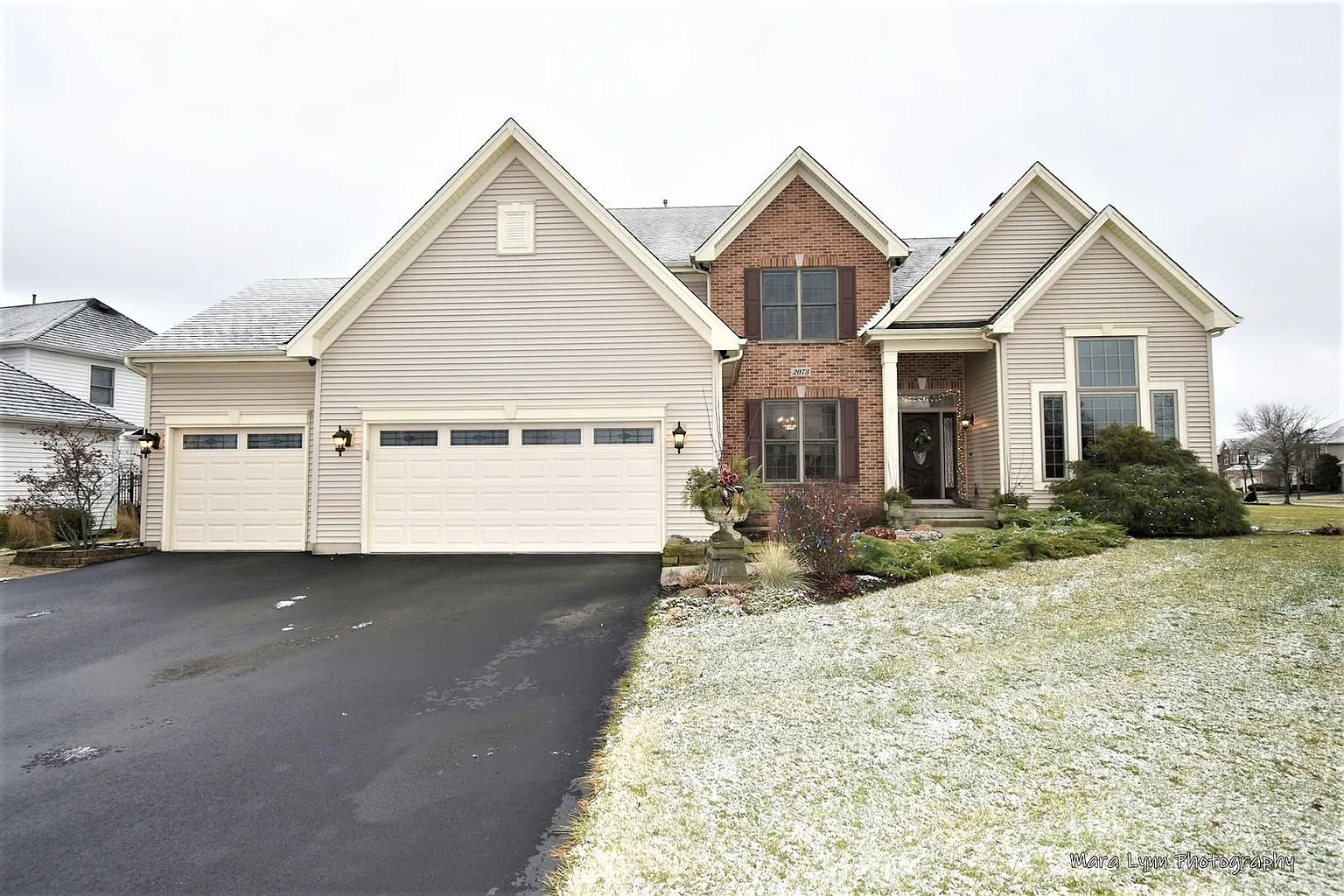 2073 Tunbridge Trl photo 1