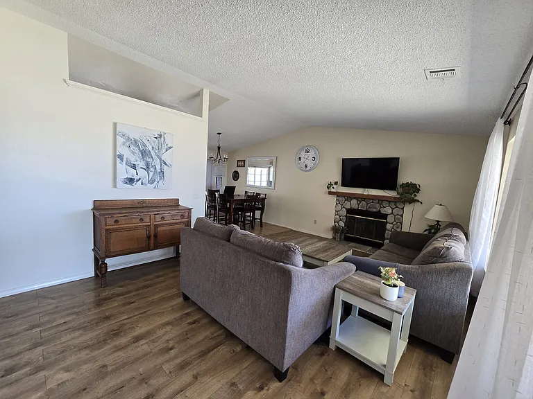 26625 Horizon St — Photo 4