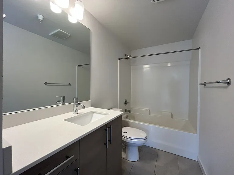 6080 SE 84th Ave #201B — Photo 15