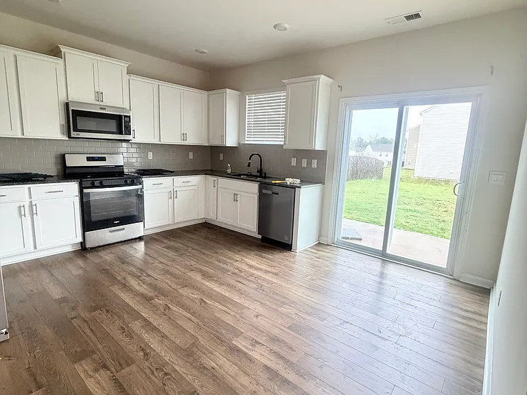 312 Callerton Dr — Photo 5