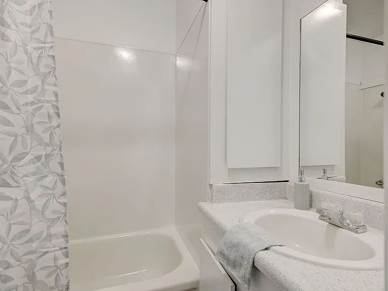 4050_Palos Verdes St_model-25