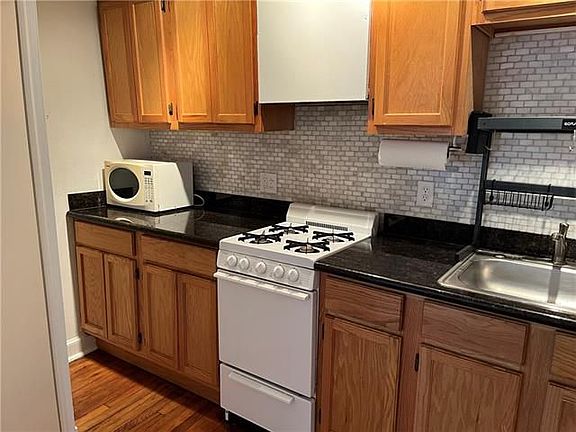 5th image of 1312 Robert St Unit B
