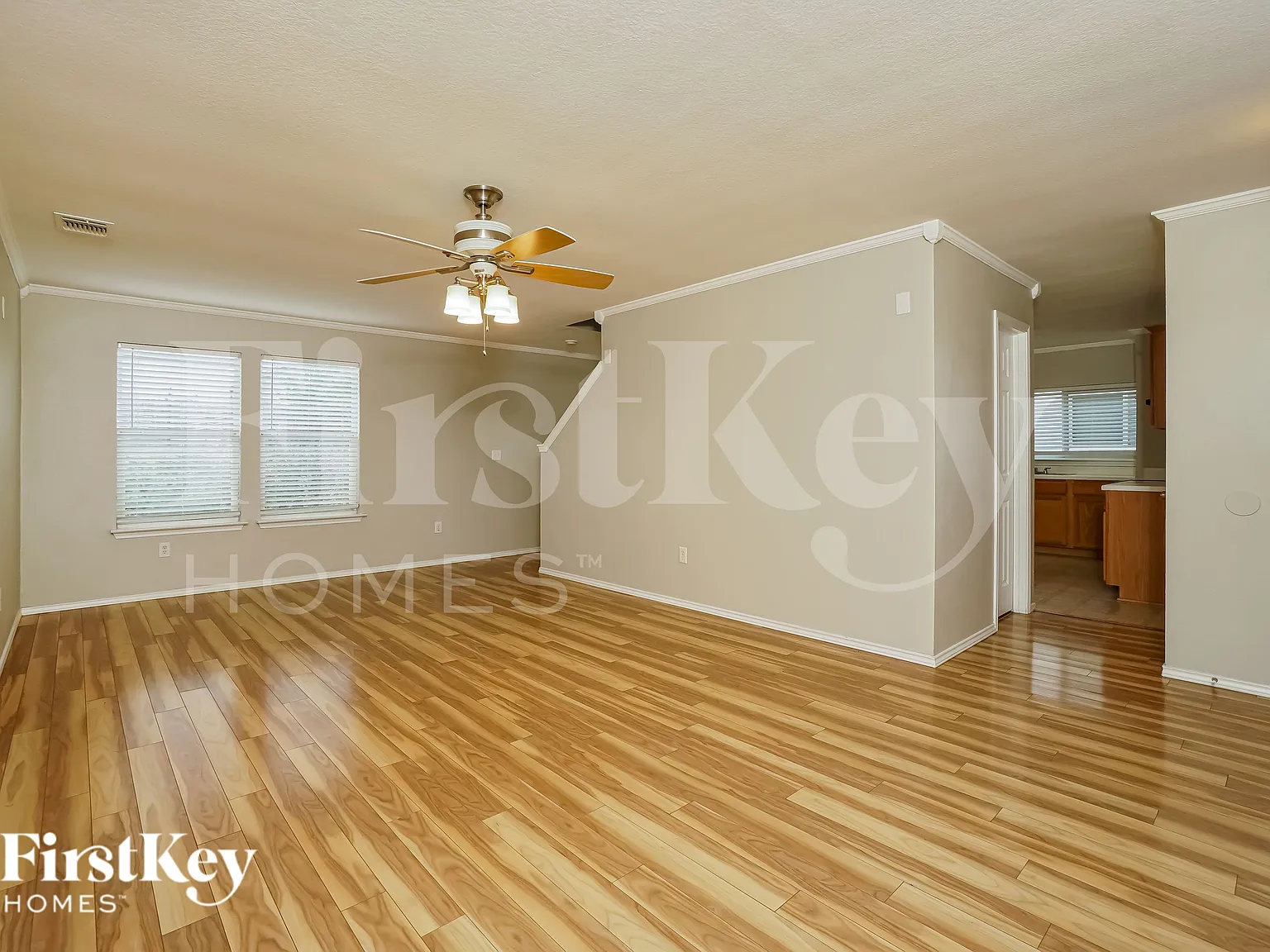 4 bed, 2.5 bath, 1637 sqft, $1,740 — Photo 3