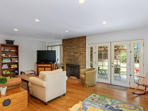 2nd image of 3242 Carnegie Way
