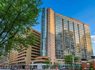 1055 Bay St #407, Toronto, ON M5S3A3
