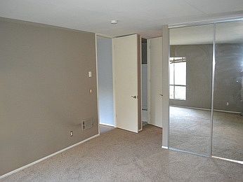 4th image of 6000 Canterbury Dr Unit D207