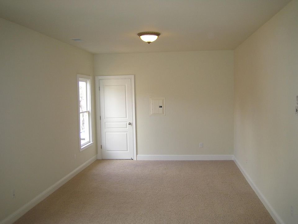 2nd image of 2716 S St APT 3