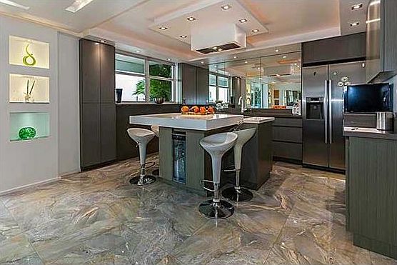 4th image of 400 Ocean Dr