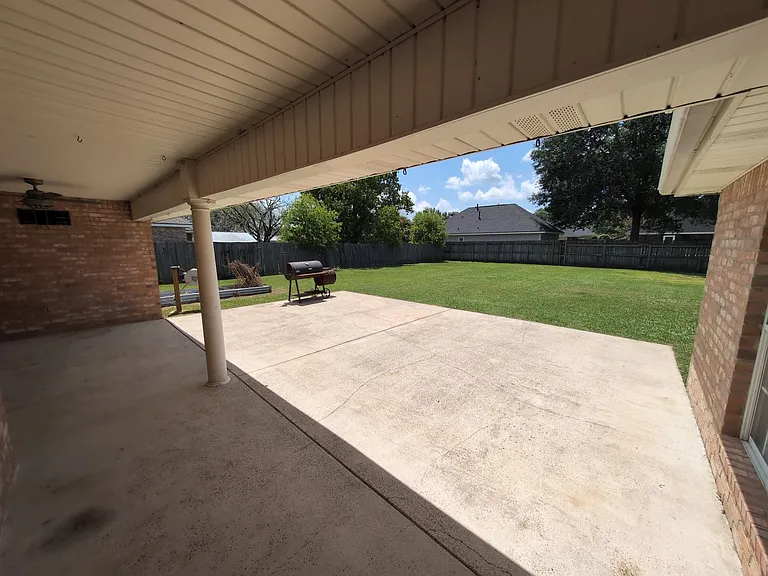 7647 Rosewood Dr — Photo 11