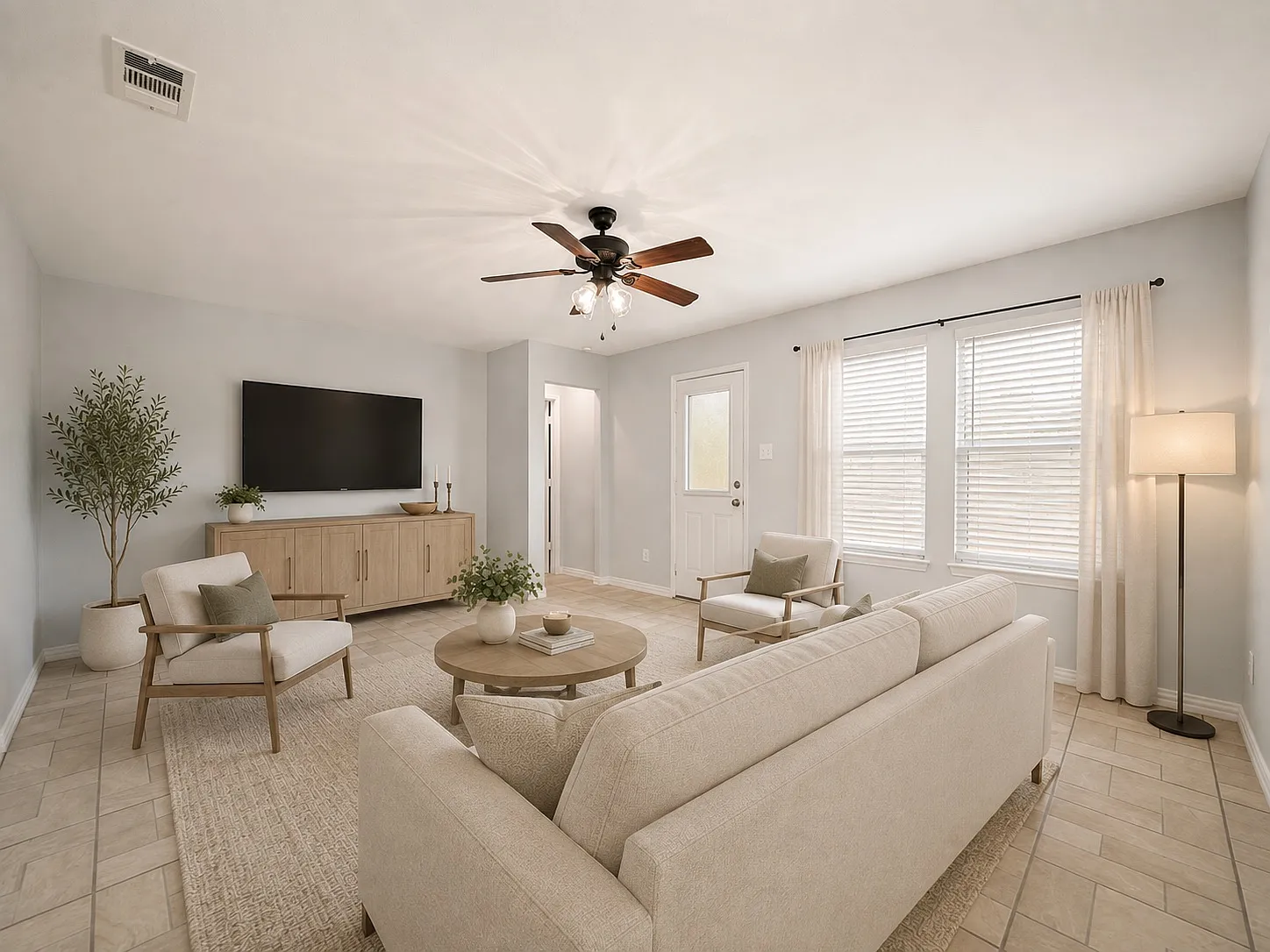 4 bed, 2093 sqft, $2,500 — Photo 2