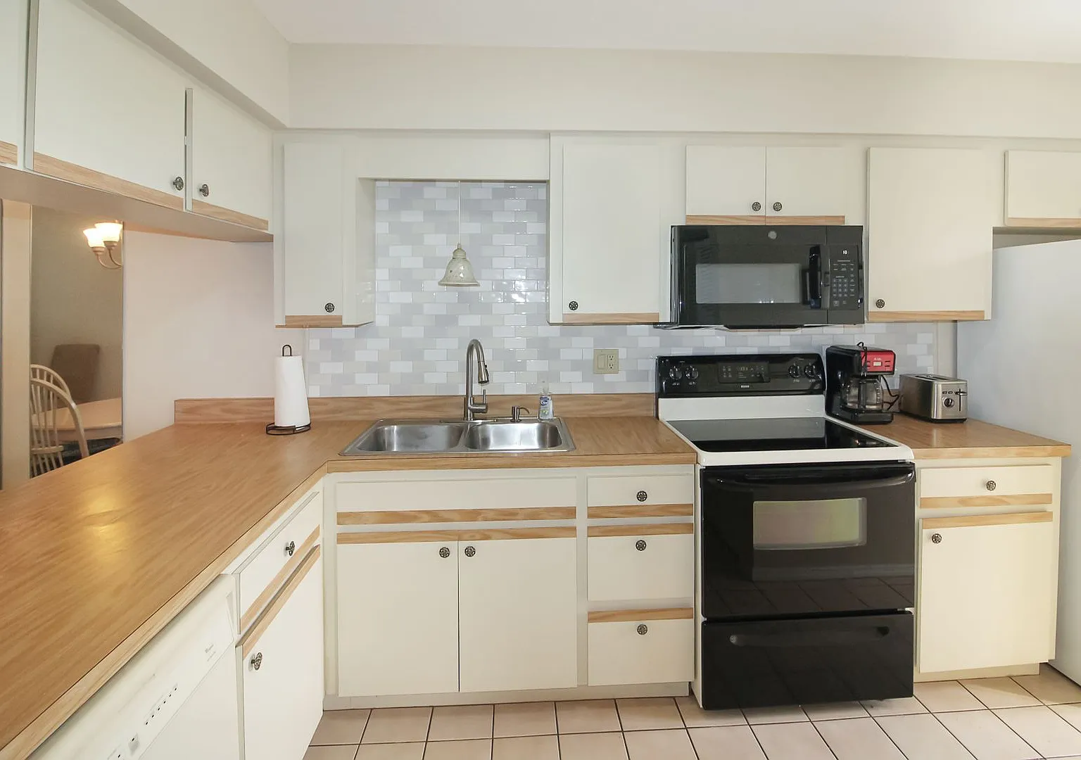 Golfview Annual Condo for Rent — Photo 3