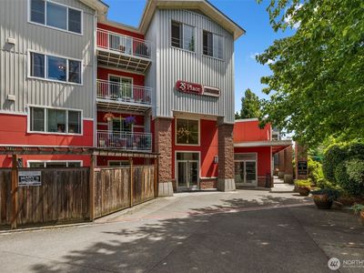 19500 Ballinger Way NE #109, Shoreline, WA, 98155