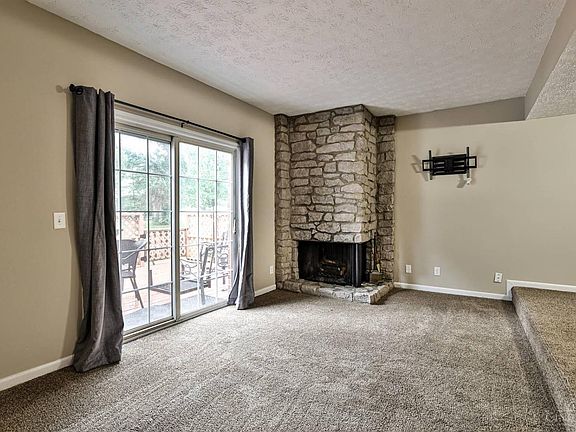 3rd image of 2728 Audubon Dr