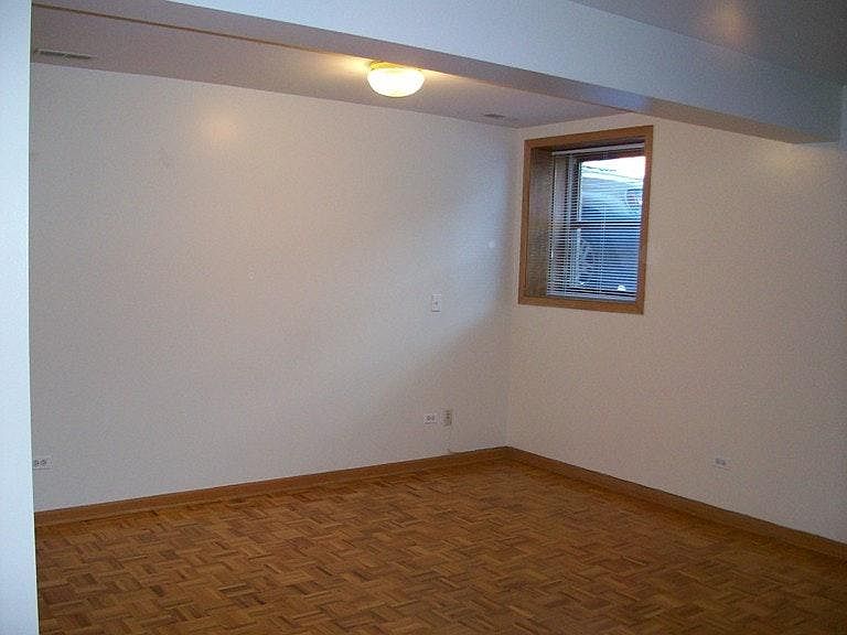 2nd image of 4035 N Sheridan Rd APT G