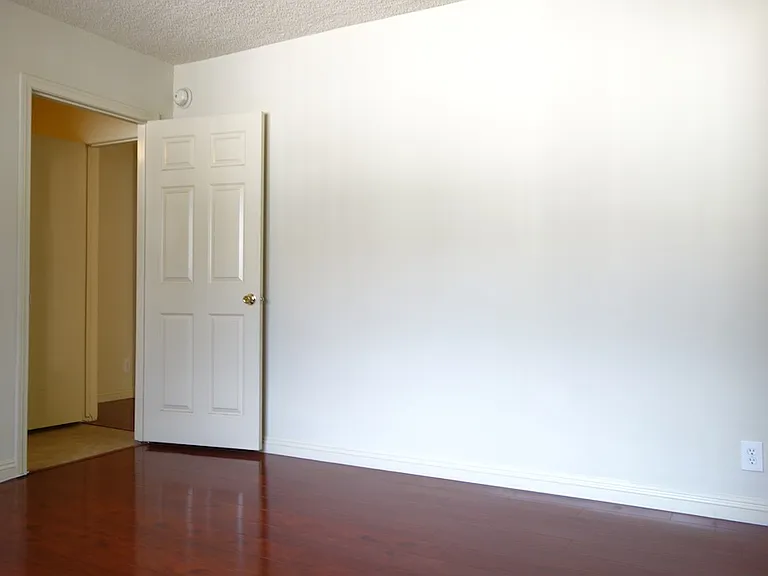 4641 La Mirada Ave #11 — Photo 13