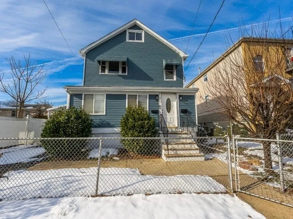 811 Jackson Ave #2
