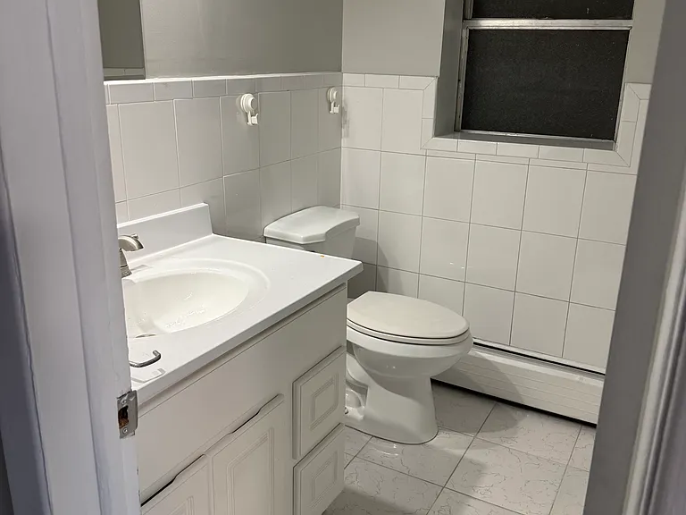 564 Anderson Ave #B1 — Photo 6